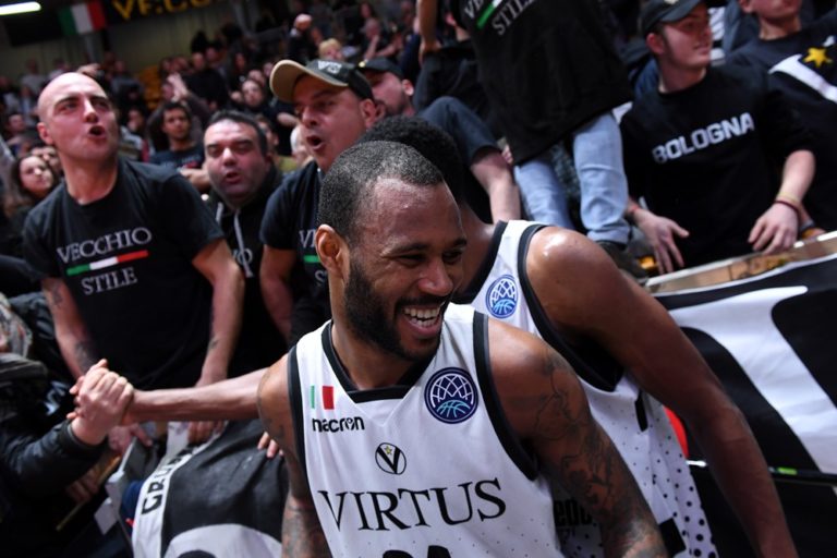 amath-mbaye-bologne-champions-league-2019