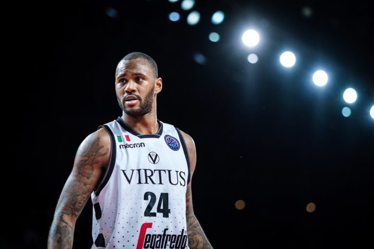 amath-mbaye-virtus-bologne-champions-league-19