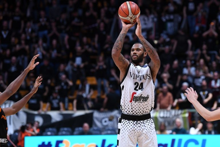amath-mbaye-virtus-bologne-patras-champions-league-2019