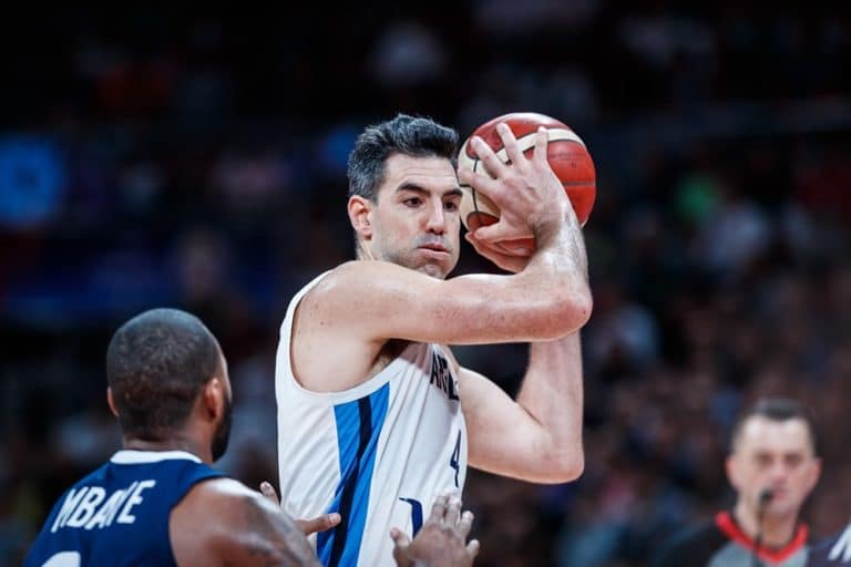 luis scola