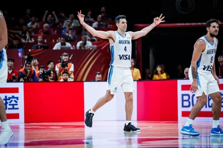 luis scola