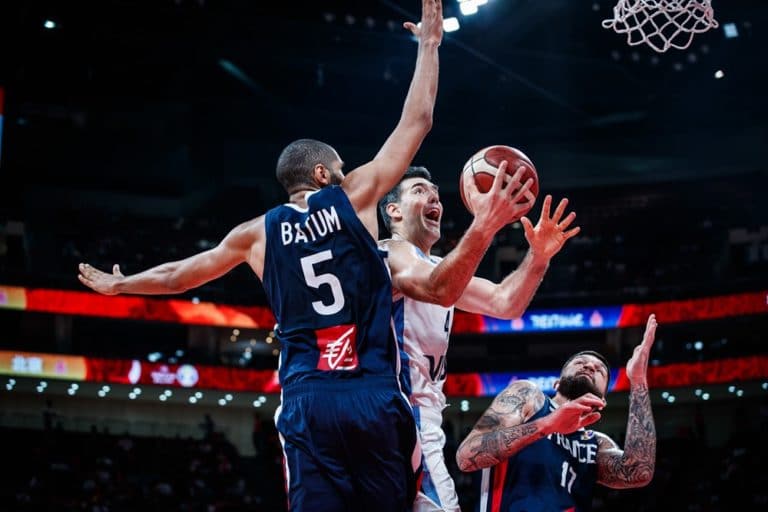 luis scola