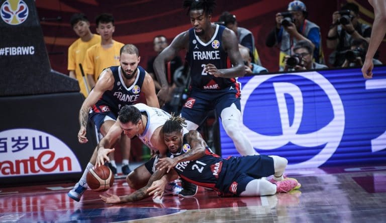 luis scola