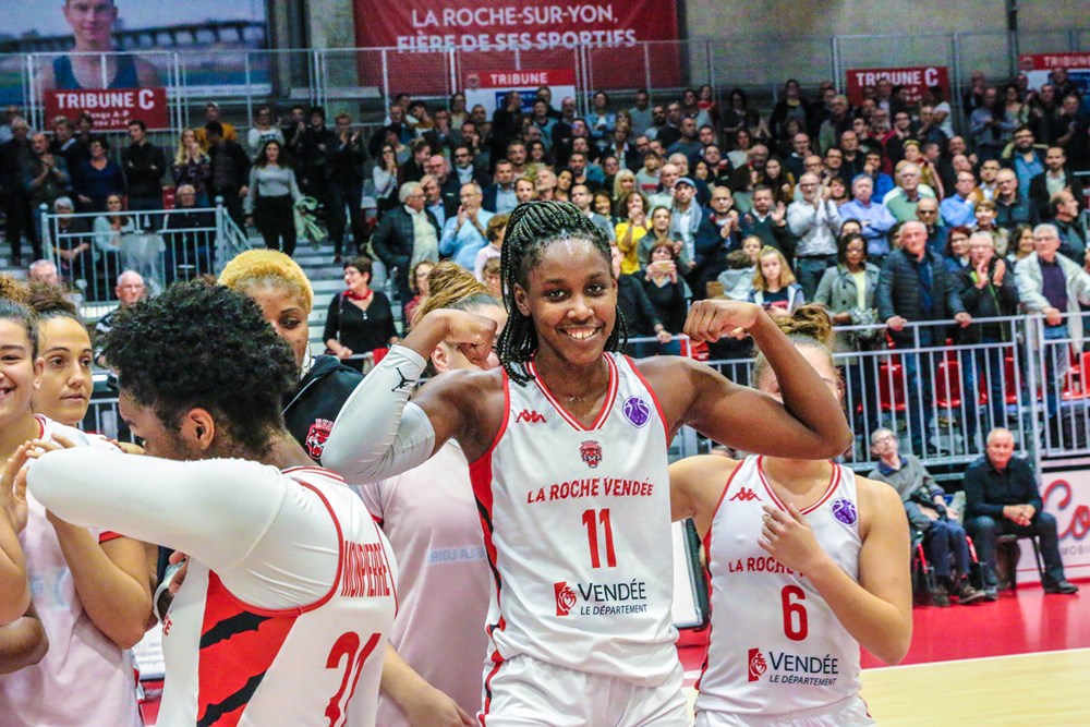 Kendra Chery après le match d'Eurocup entre La Roche Vendée et Elfic Fribourg dans lequel elle réalisa un double-double - source image FIBA
