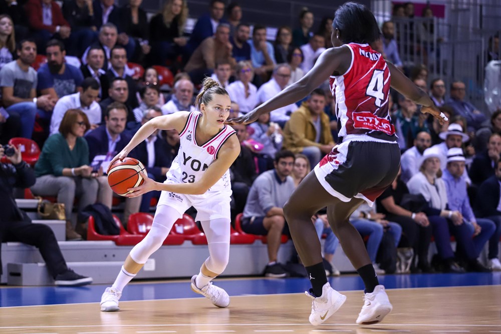 marine johannes face a magali mendy asvel-gerone euroleague 2019-2020