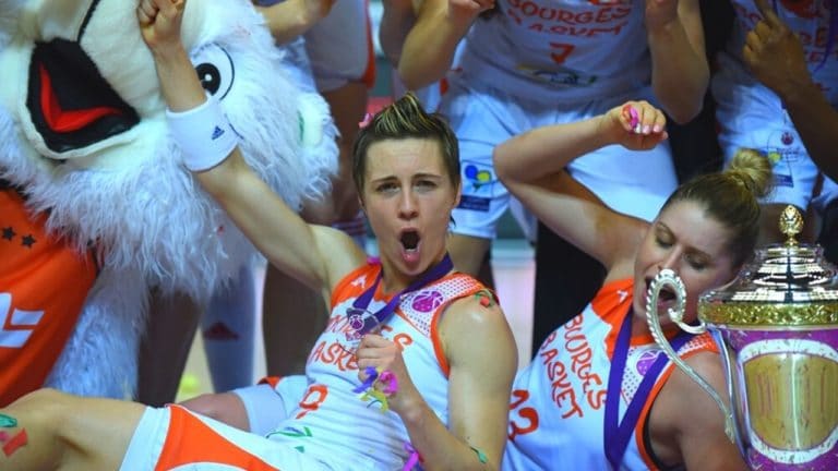 celine dumerc vainqueur de l'eurocoupe de basket avec tango bourges en 2016 face à l'esbva lille metropole