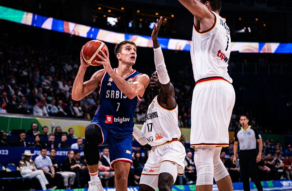 Bogdan Bogdanovic leader offensif de la Serbie a été contrarié par la défense allemande dans sa finale de Coupe du Monde 2023