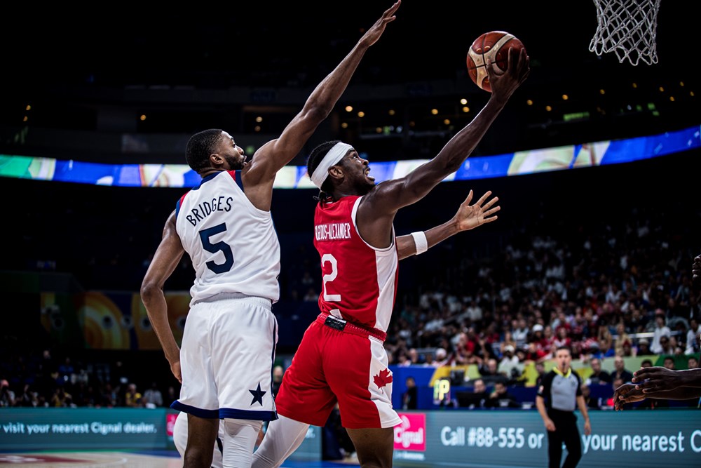 Shai Gilgeous-Alexander lors du match Canada-USA comptant pour la 3e palce de la Coupe du Monde 2023