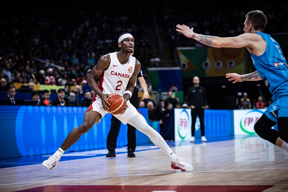 Shai Gilgeous-Alexander insaisissable lors du quart de finale de Coupe du Monde 2023 entre le Canada et la Slovénie